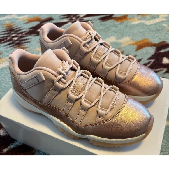 Nike Air Jordan 11 Size 10 Women Retro Low Rose Gold New DS AH7860-105